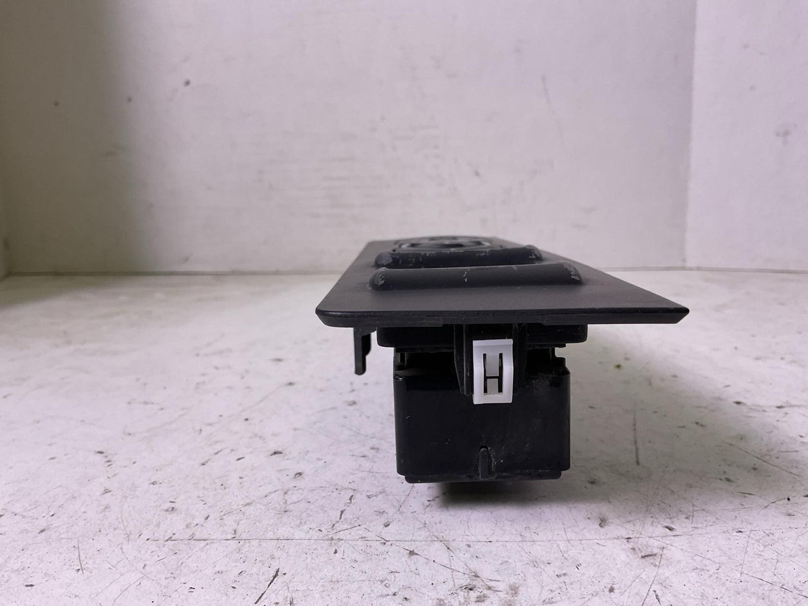 Door Switch Front FORD TAURUS 13 14 15 16 17 18 194