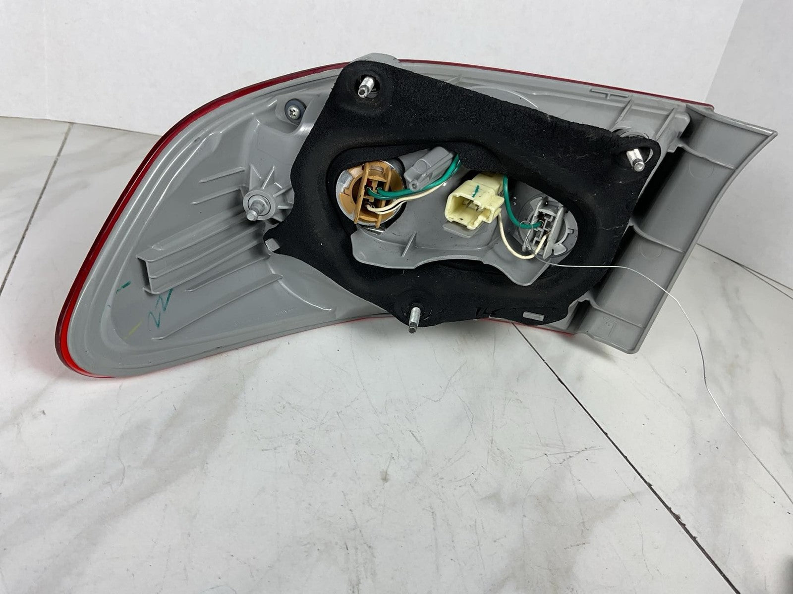 Tail Light Assembly TOYOTA COROLLA Left 11 12 134