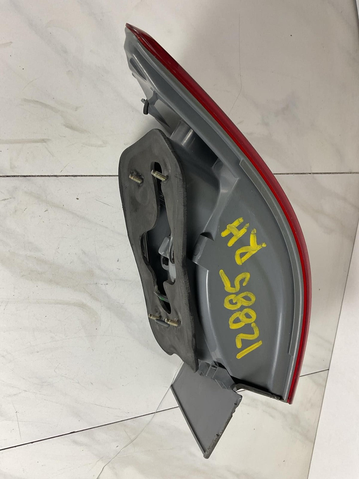 Tail Light Assembly HYUNDAI SONATA Right 06 07 083