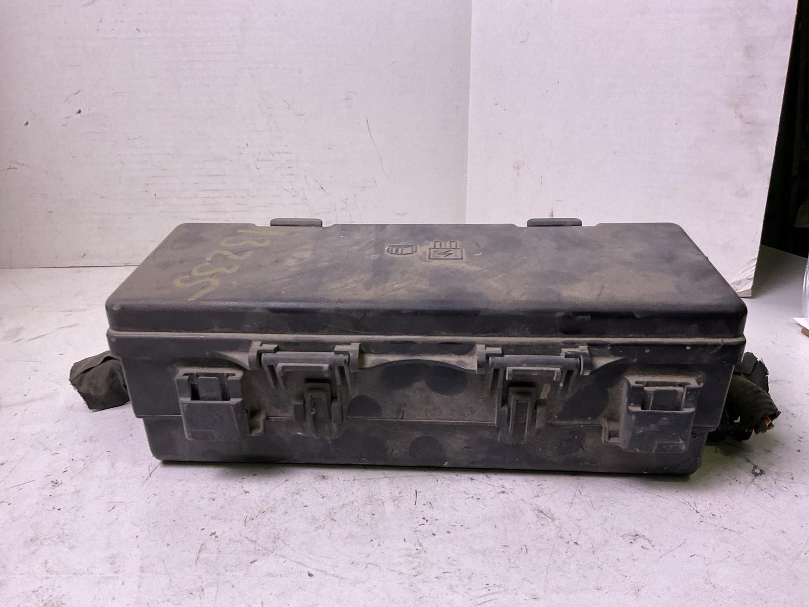 Engine Fuse Box FORD PICKUP F150 11 12 13 142