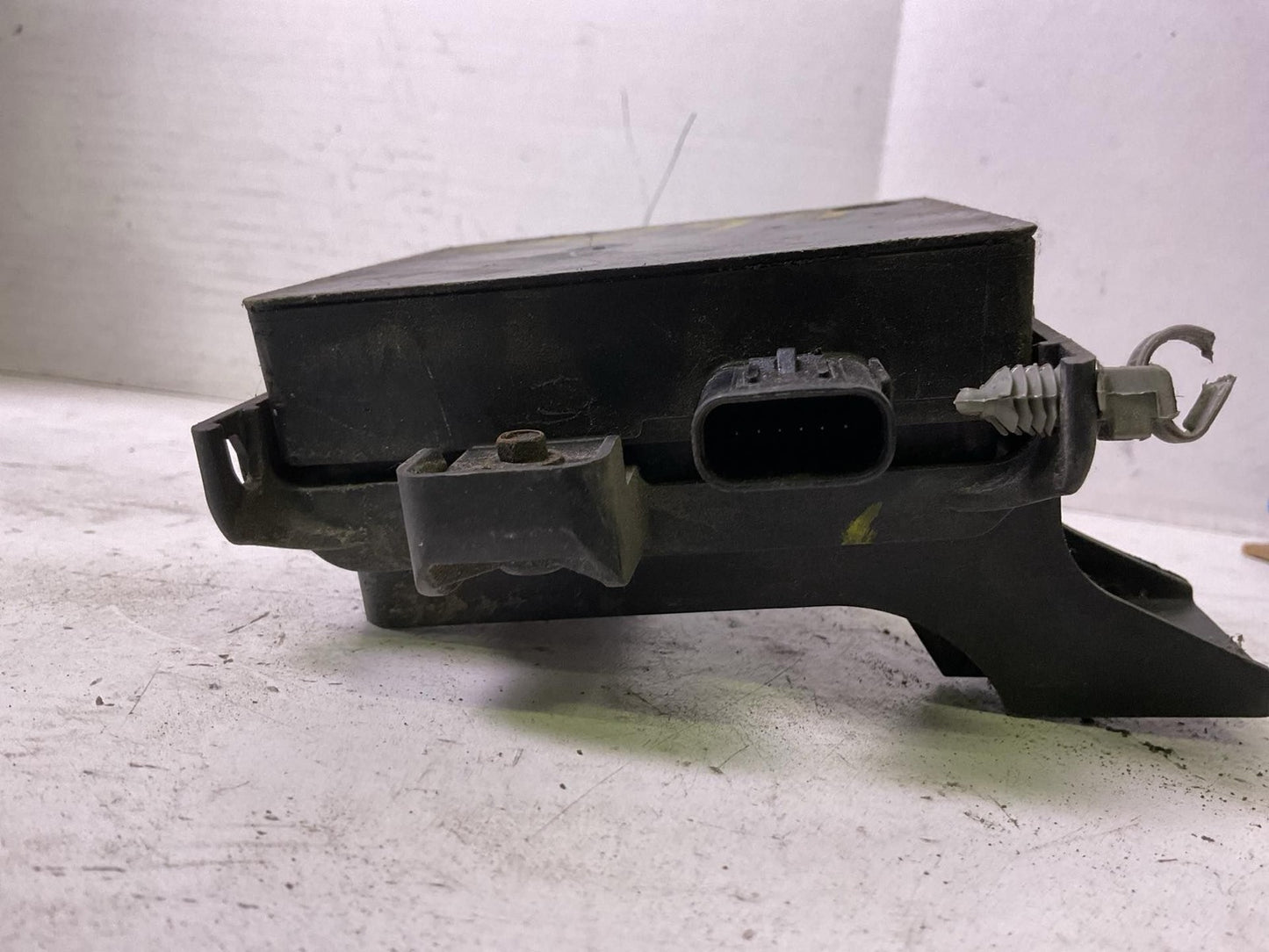 Camera/projector Radar unit (rear) FORD FLEX 13 14 15 16 17 18 192