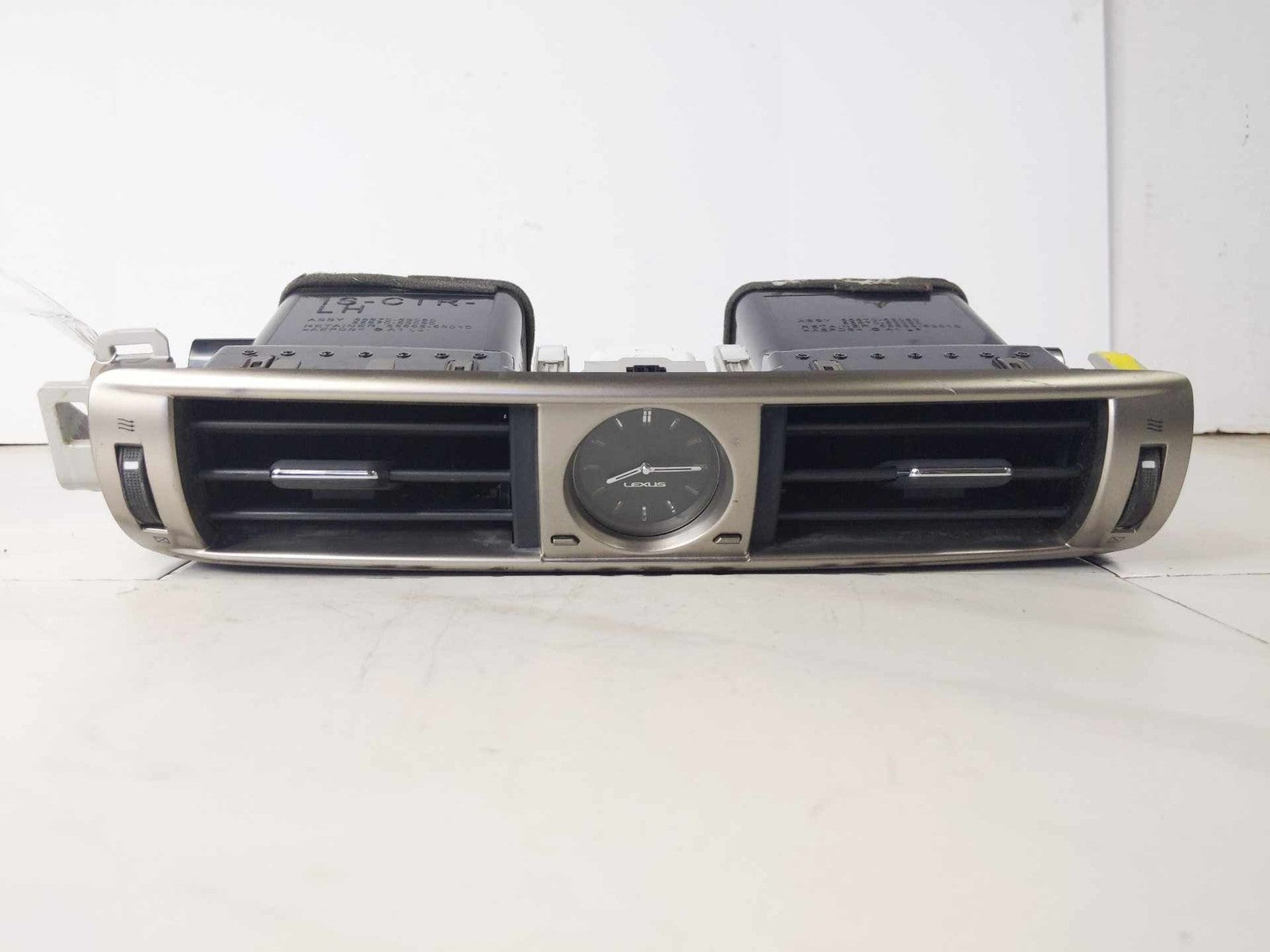 Air Cond./heater Vents LEXUS IS250 140