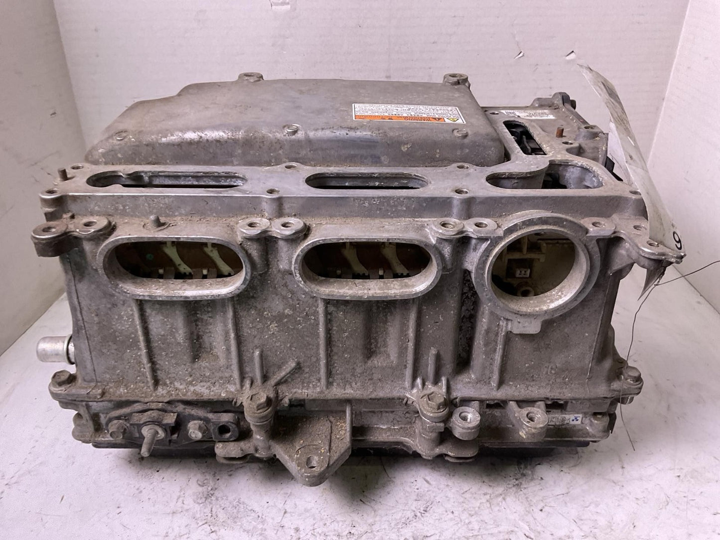 Converter/inverter/charger LEXUS CT200H 13 141