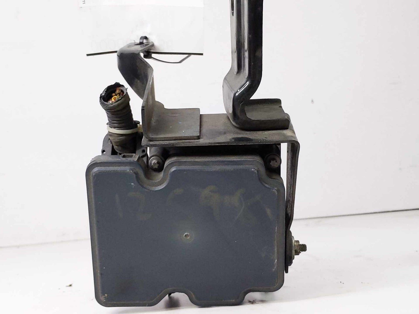 Anti-lock Brake Parts NISSAN VERSA 15 16 17 18 195