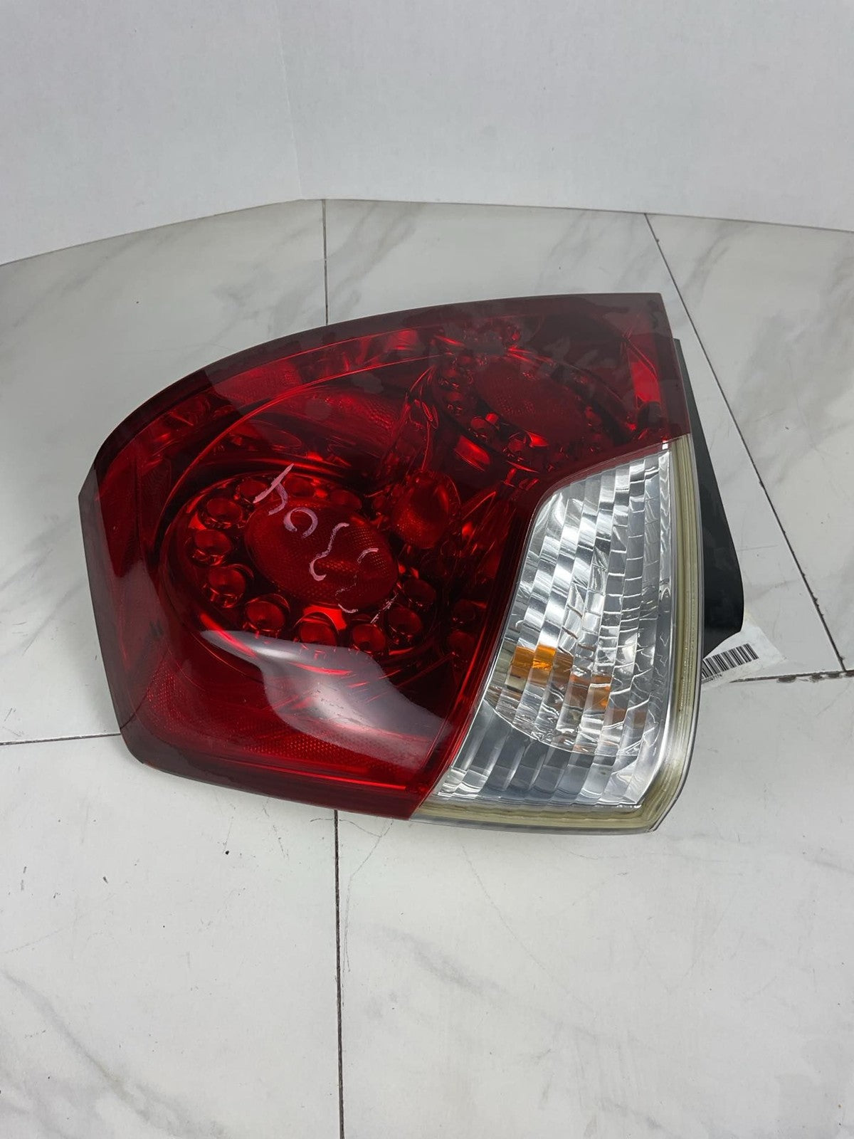 Tail Light Assembly INFINITI M35 Right 06 070