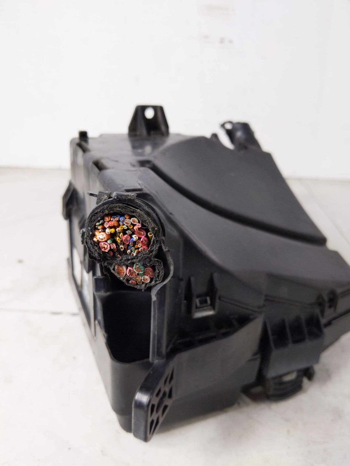 Engine Fuse Box KIA OPTIMA 11 12 136