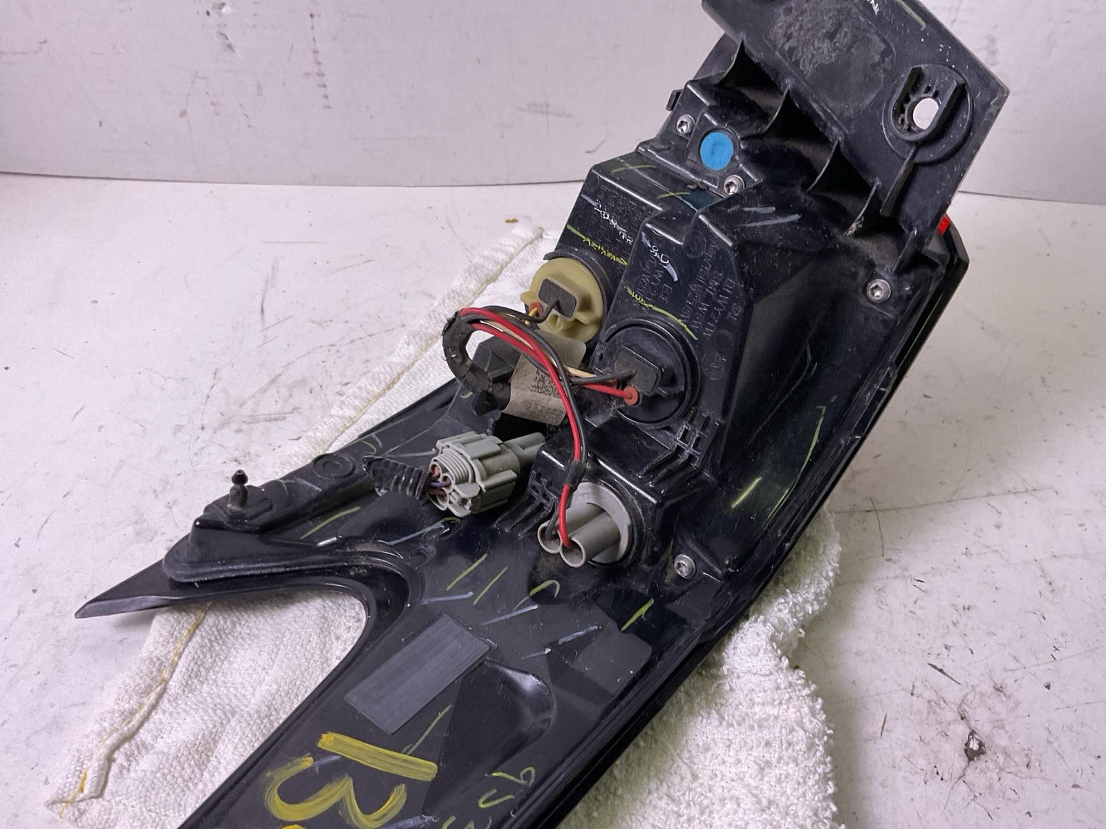 Tail Light Assembly Left Driver Side For 2020 2021 2022 2023 2024 Nissan Versa6