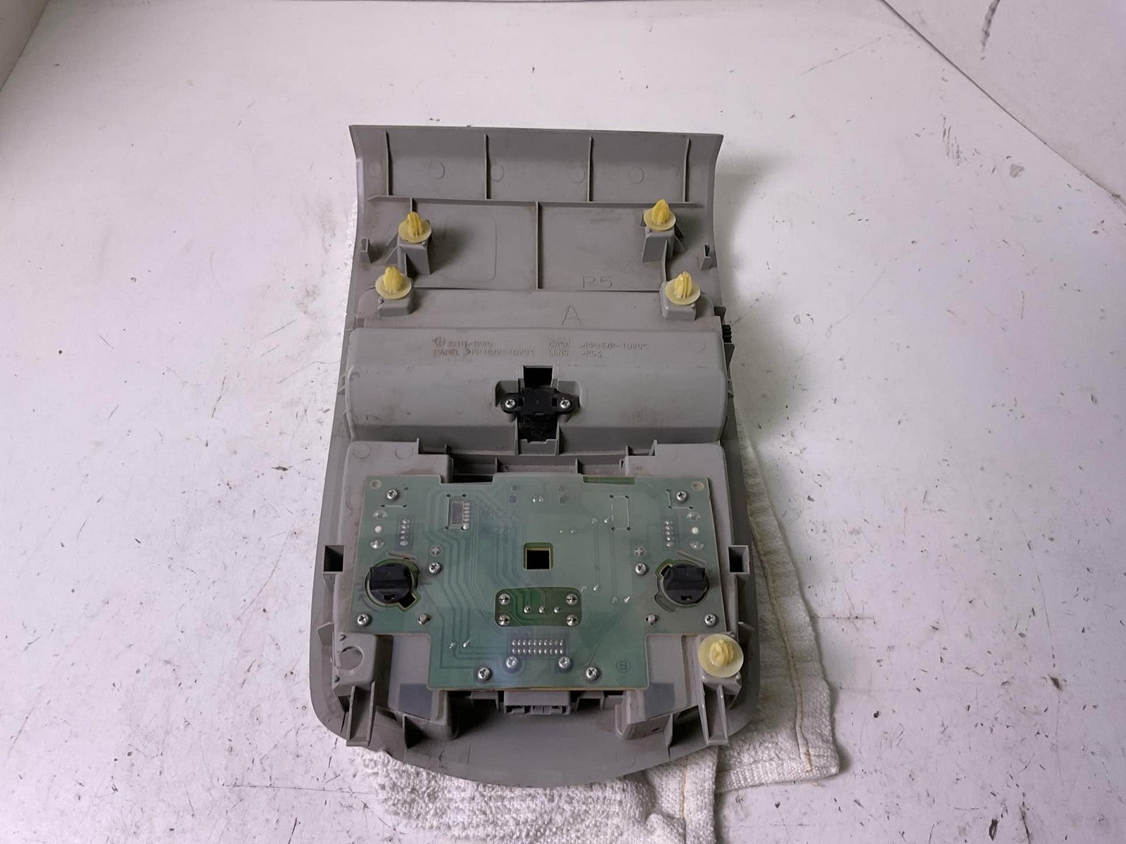 Front Console TOYOTA PRIUS 104