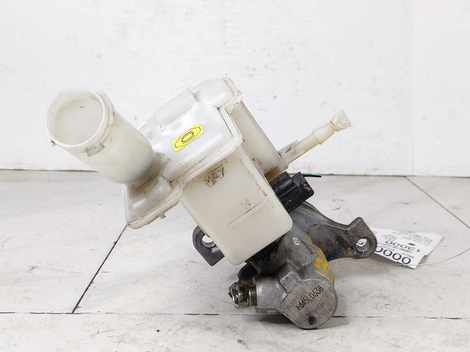 Master Cylinder NISSAN VERSA 12 13 14 15 16 17 18 193