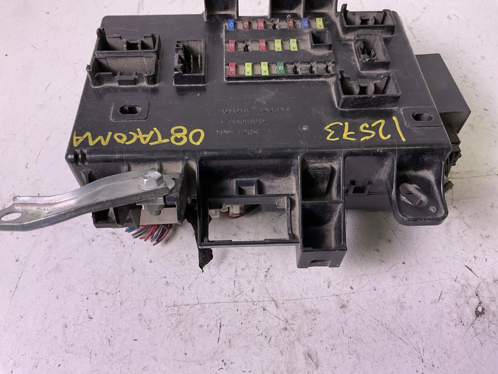 Engine Fuse Box TOYOTA TACOMA 05 06 07 08 09 10 113
