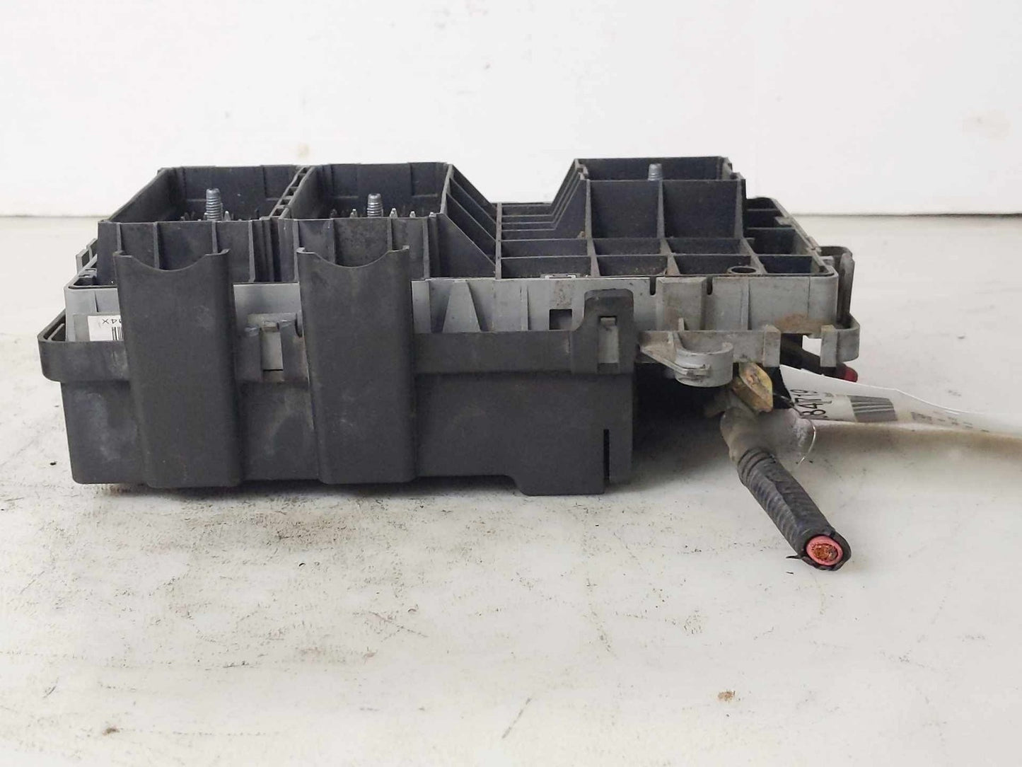 Engine Fuse Box CHEVY EXPRESS 2500 03 04 05 06 074