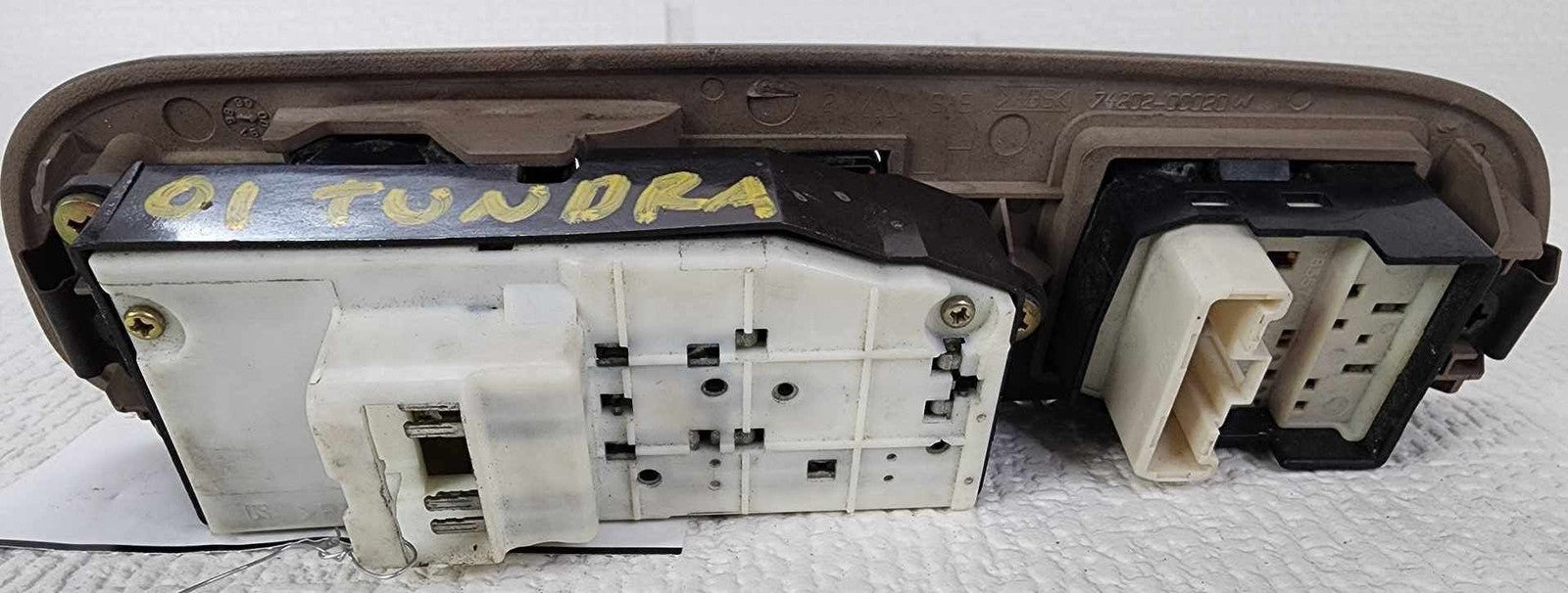 Door Switch Front TOYOTA TUNDRA 00 01 02 03 04 053