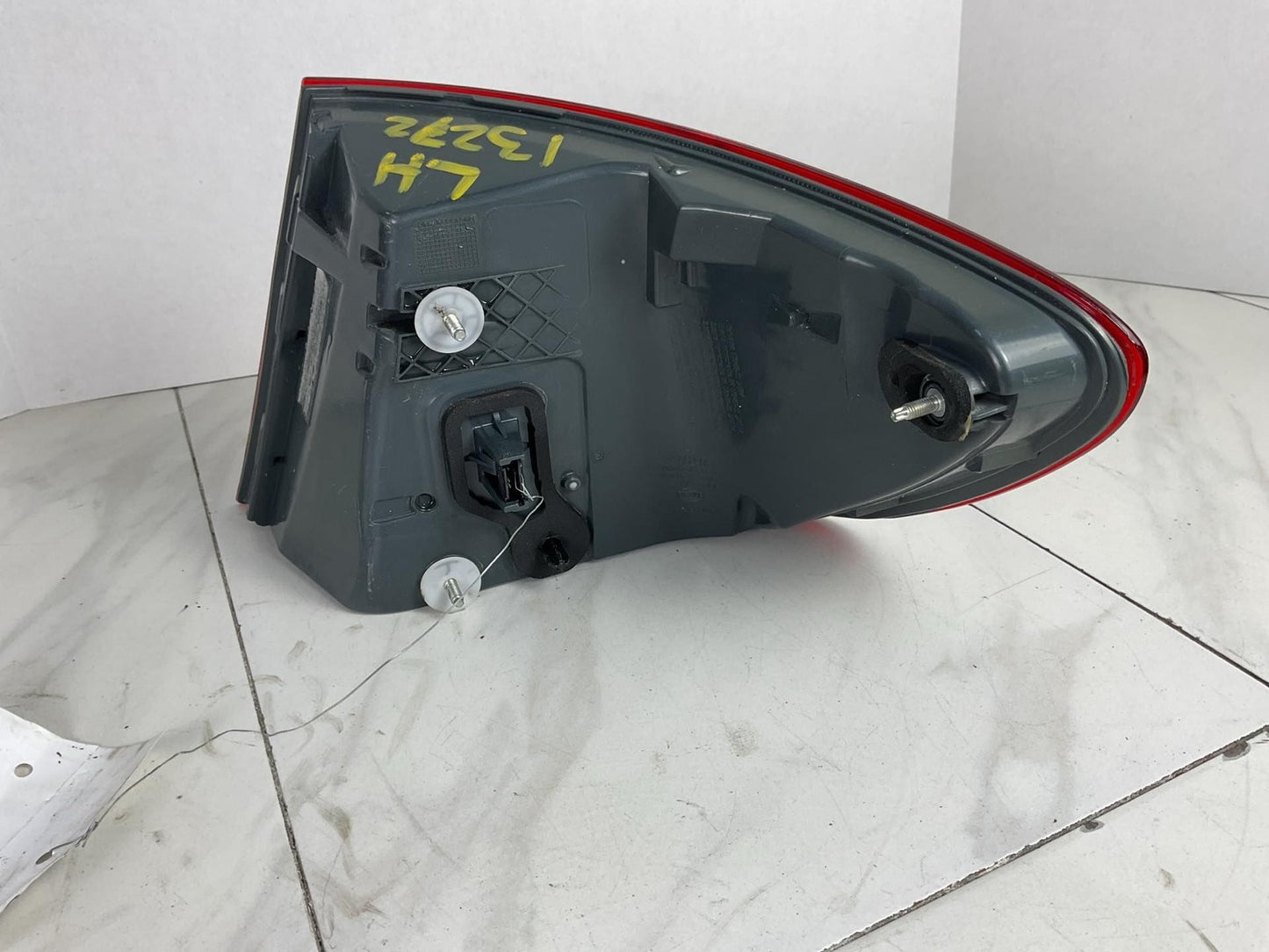 Tail Light Assembly BMW 528I Left 11 12 133