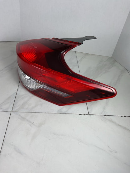 Tail Light Assembly NISSAN KICKS Right 18 19 201