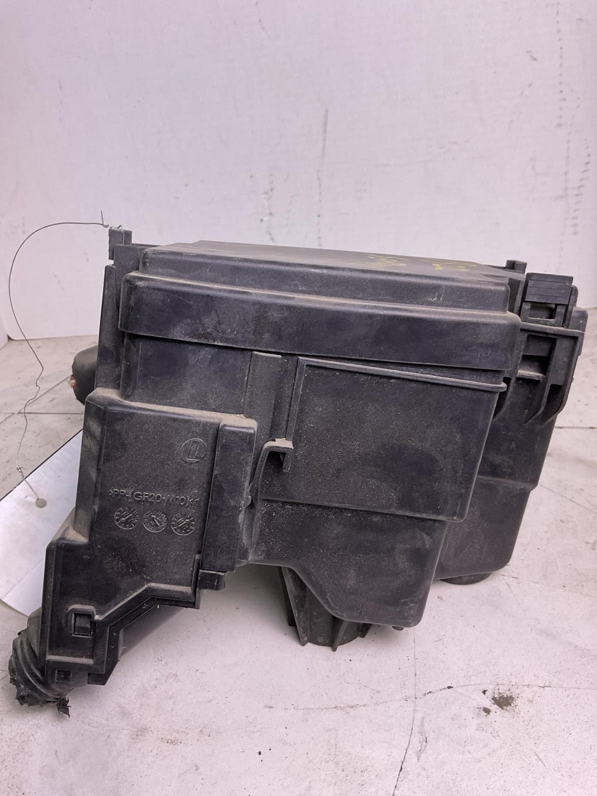 Engine Fuse Box NISSAN SENTRA 20 21 22 23 241