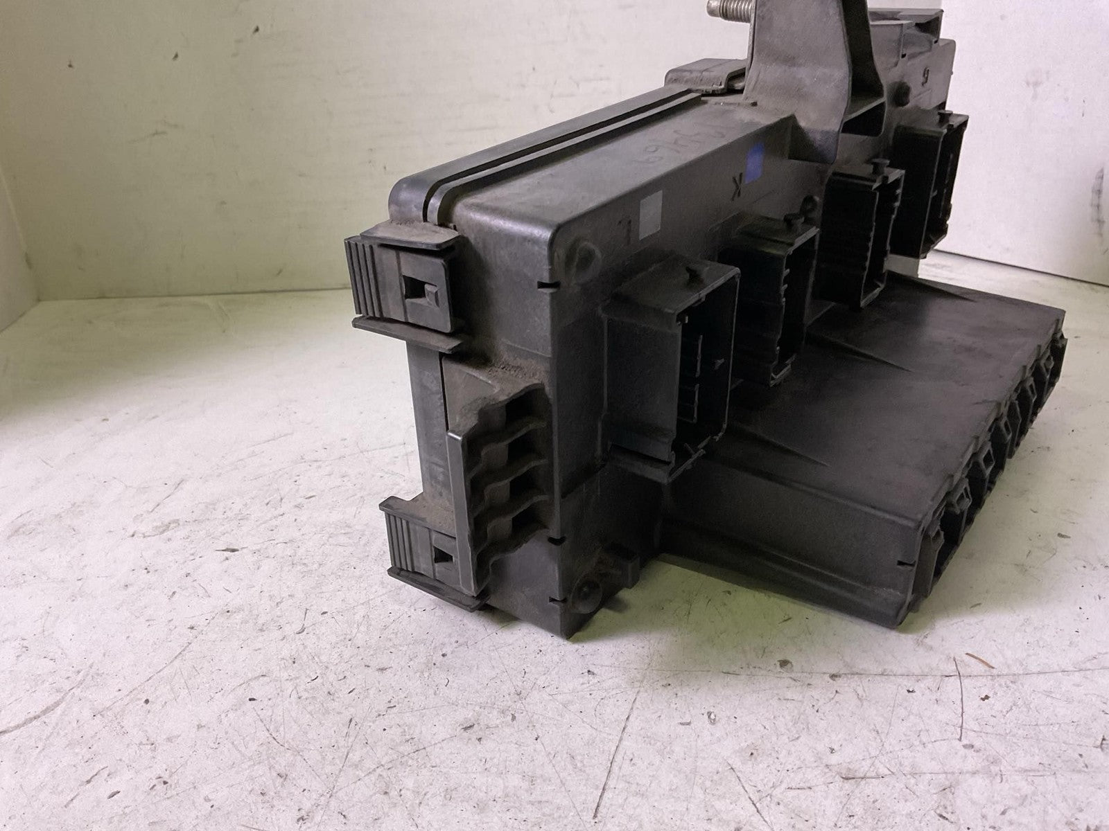 Engine Fuse Box DODGE PICKUP 1500 082