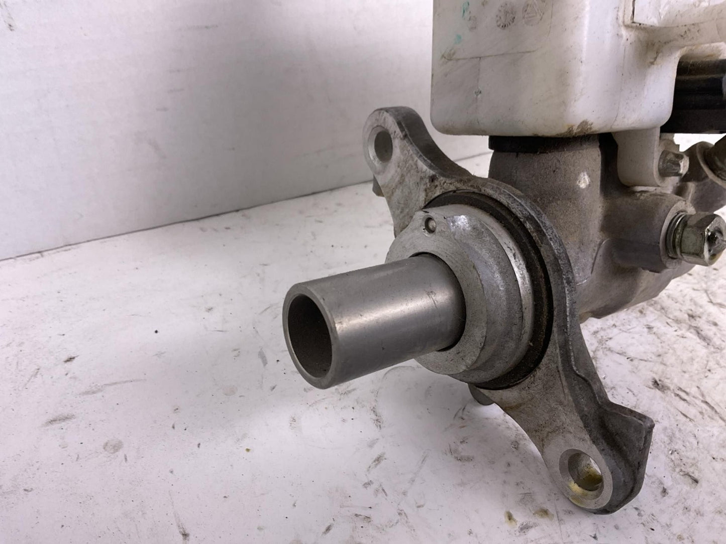 Master Cylinder NISSAN SENTRA 13 14 15 16 17 18 193