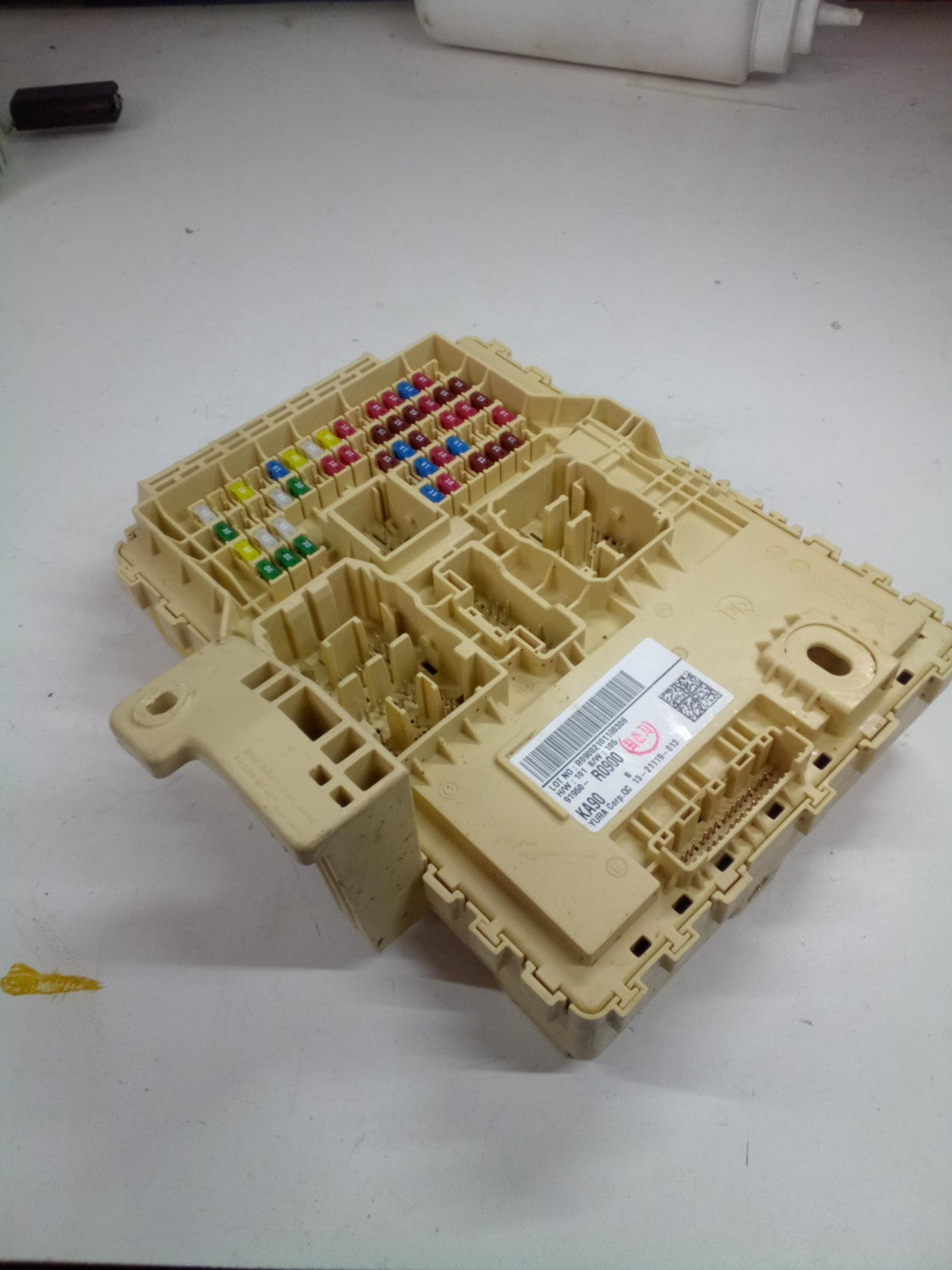 Cabin Fuse Box KIA CARNIVAL 226