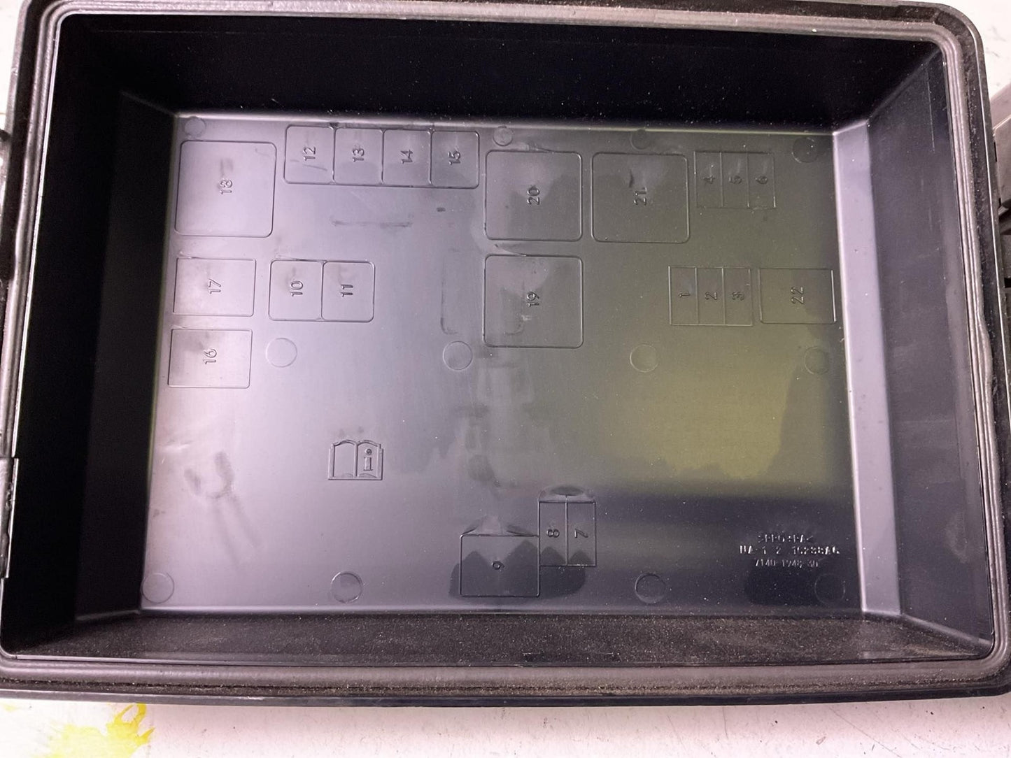 Engine Fuse Box DODGE CHARGER 087