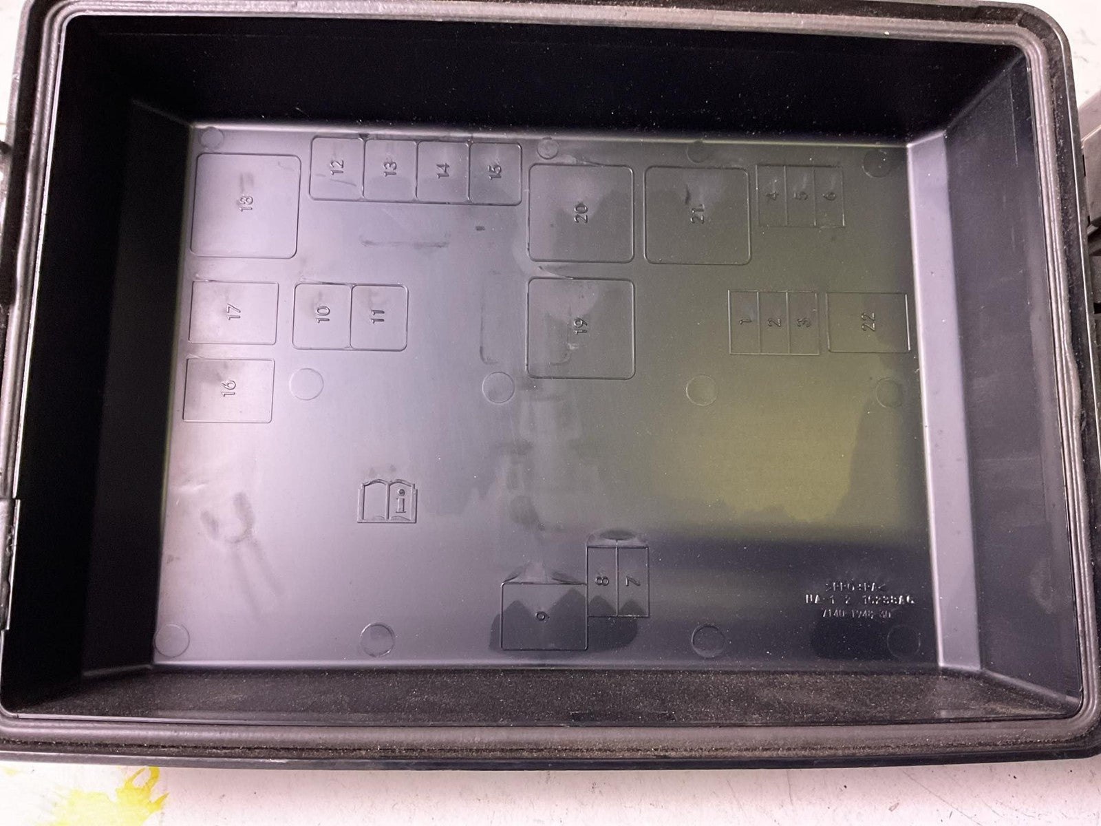 Engine Fuse Box DODGE CHARGER 087