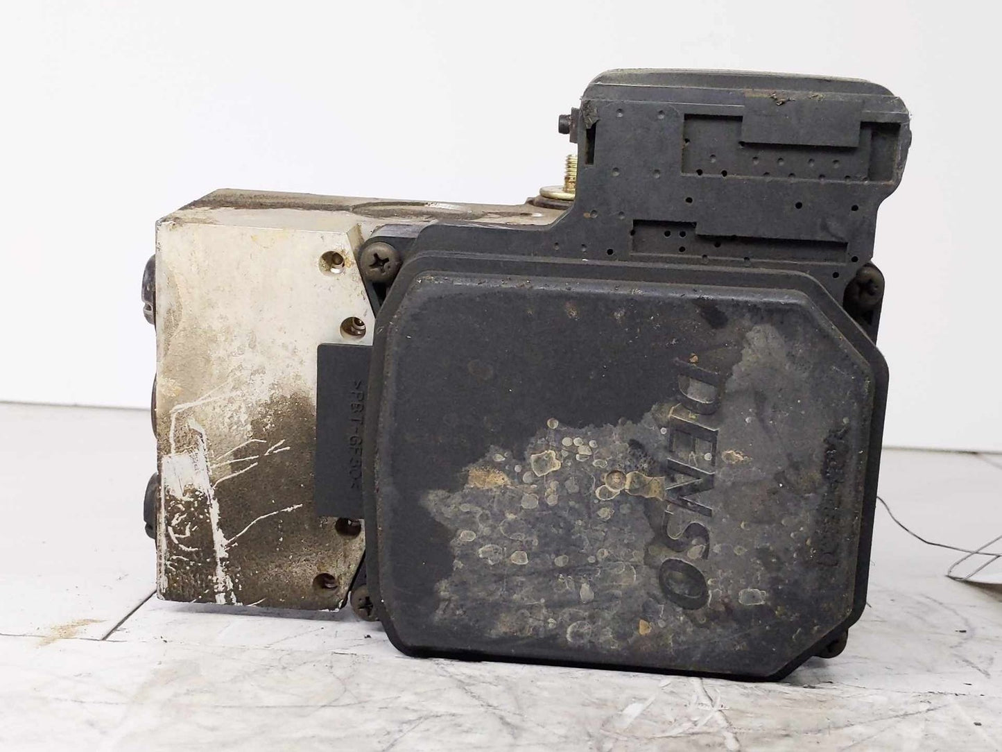 Anti-Lock Brake Pump Module Control Assembly Fr 2001 2002 2003 TOYOTA HIGHLANDER7