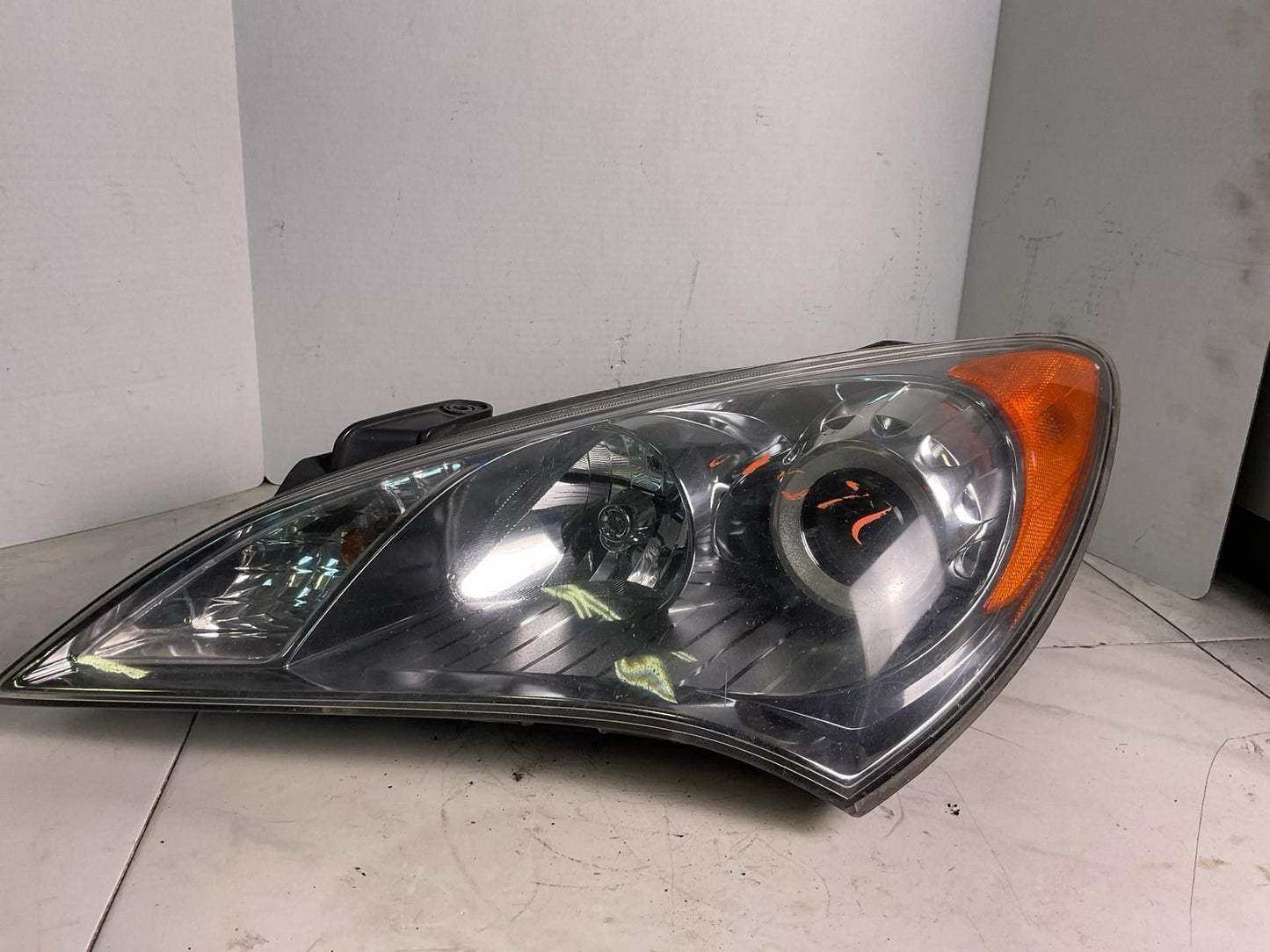 Headlamp Assembly HYUNDAI GENESIS Left 09 10 11 120