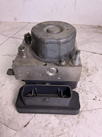 Anti-lock Brake Parts NISSAN VERSA 14 15 16 17 18 190