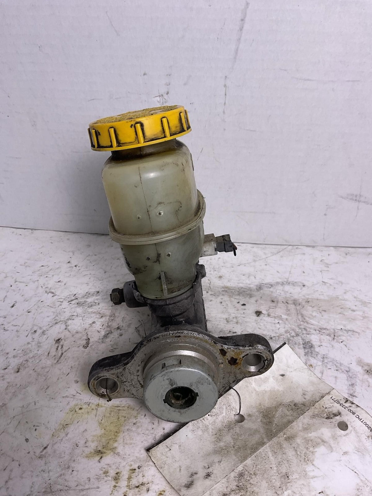 Master Cylinder NISSAN FRONTIER 98 99 00 01 024