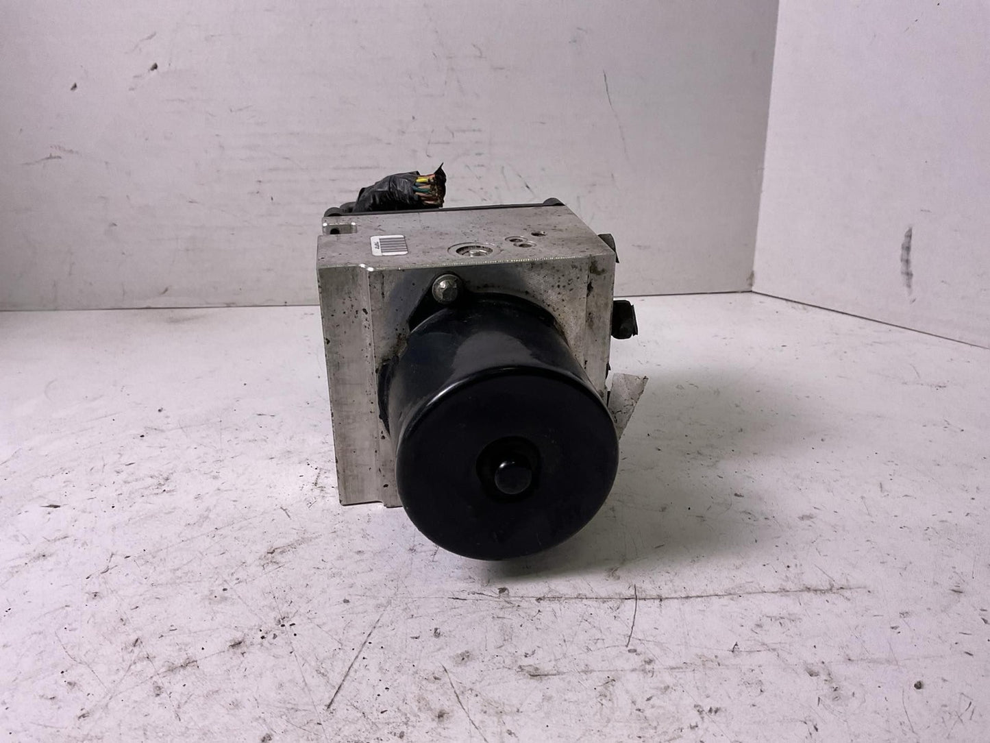 Anti-lock Brake Parts CADILLAC CTS 10 11 12 13 143