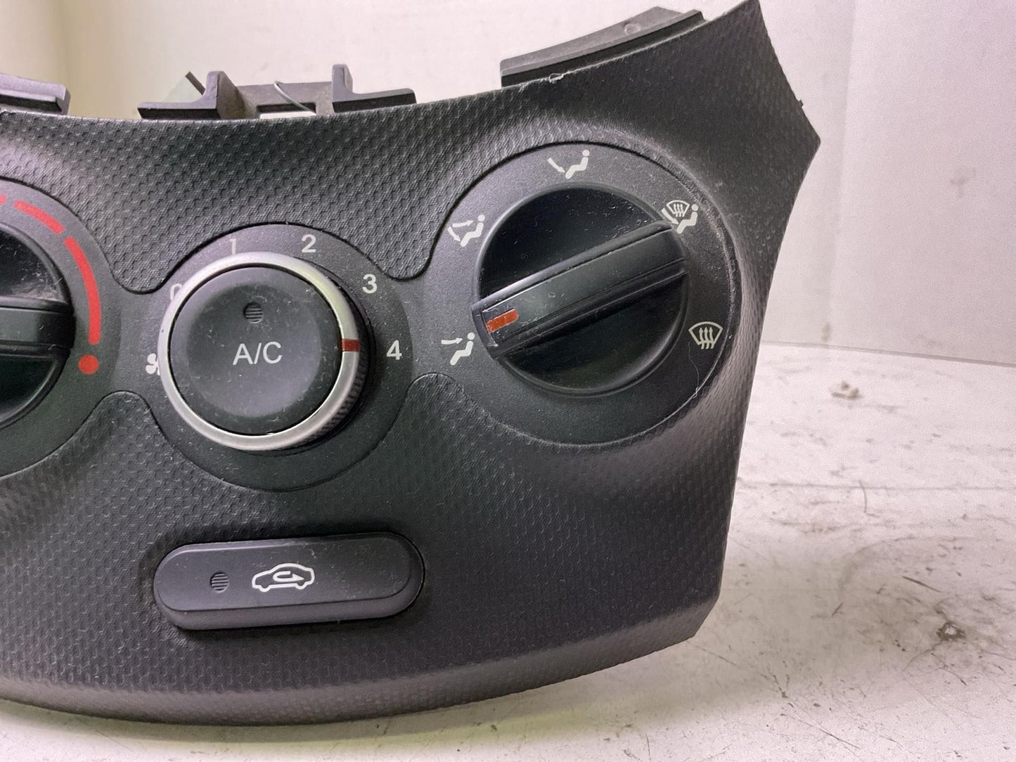 Heater A/c Control HYUNDAI ACCENT 12 13 142
