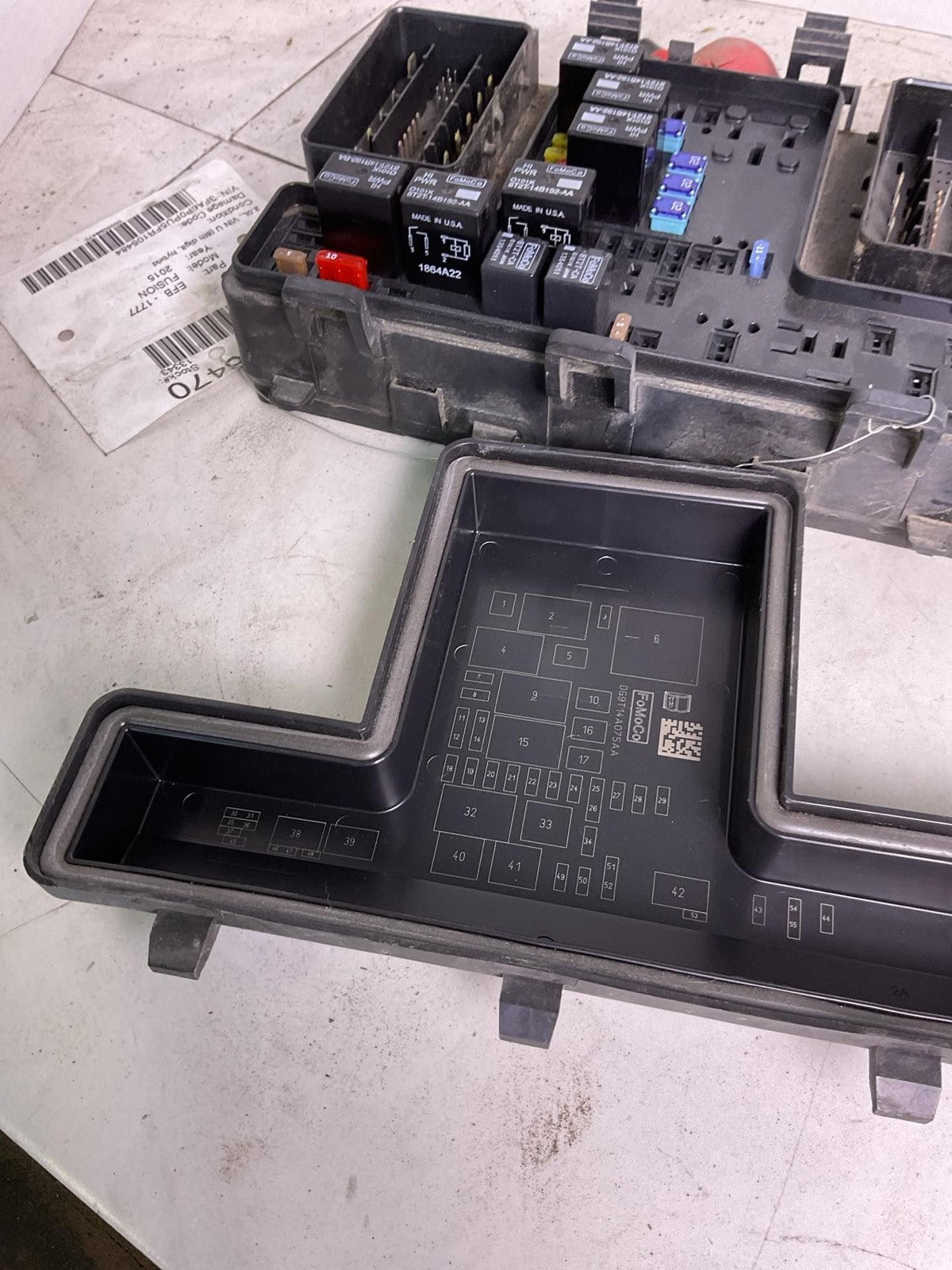 Engine Fuse Box FORD FUSION 15 164