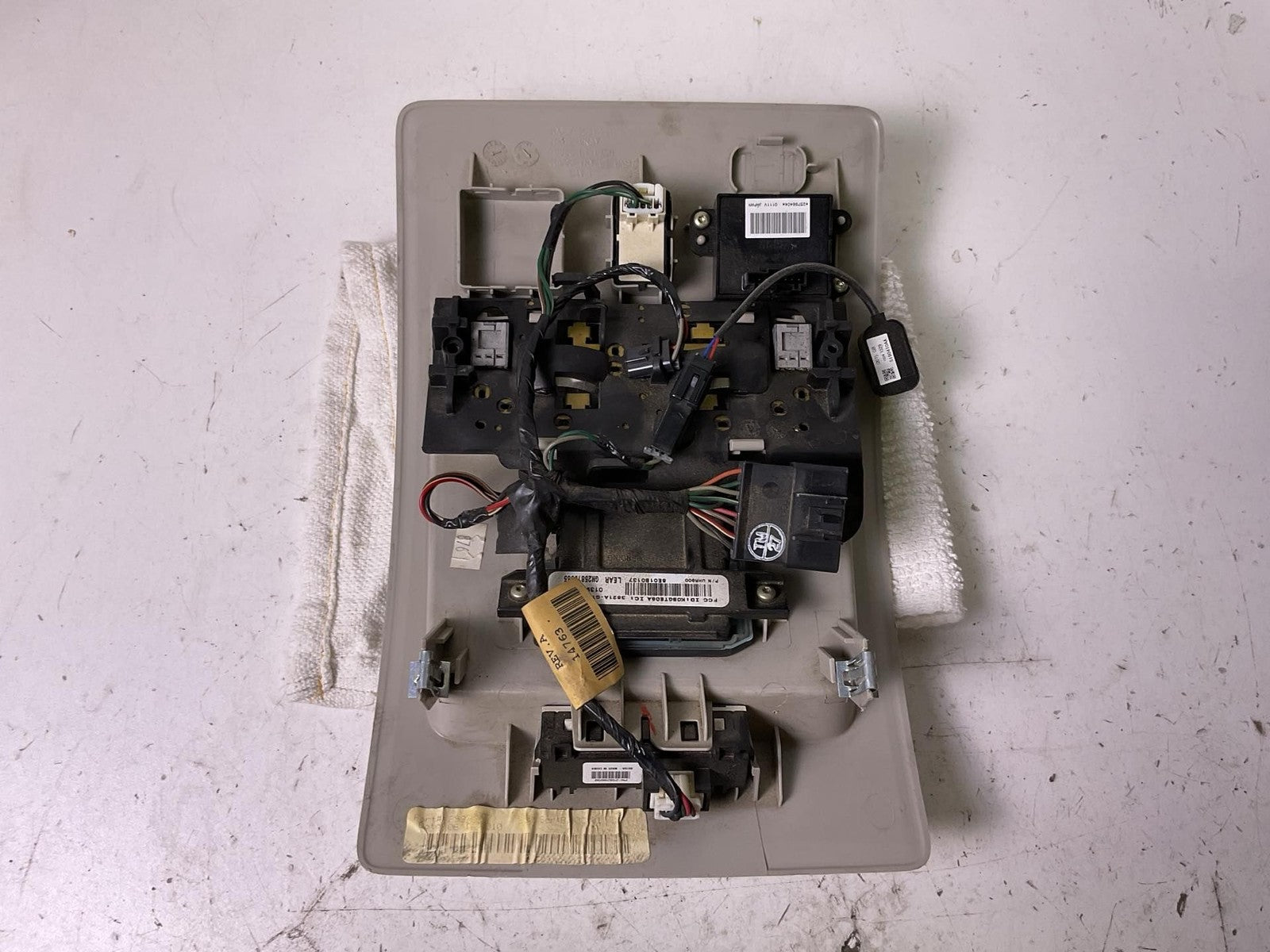 Front Console ESCALADE ESV 07 08 09 10 115