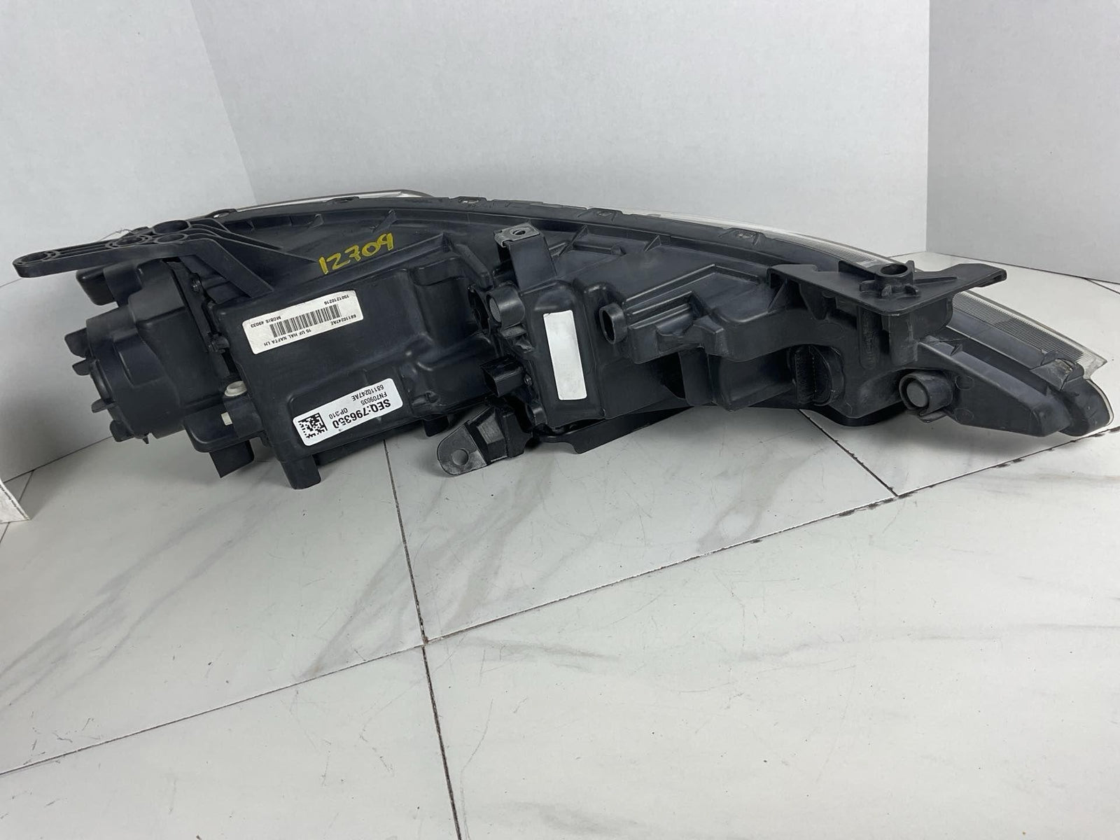 Left Driver Side Head Light Assembly For 2015-2017 CHRYSLER 2004