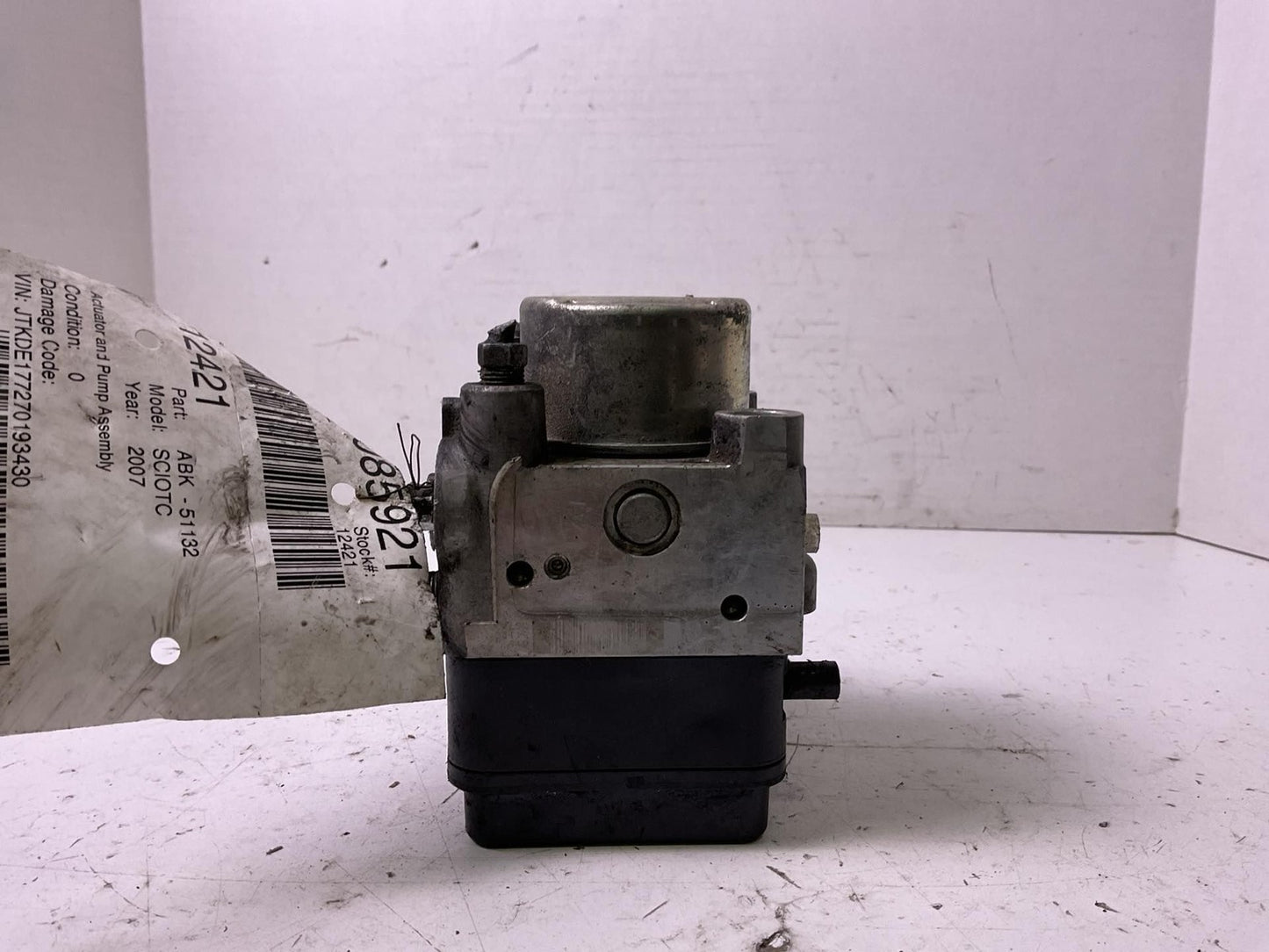 Anti-lock Brake Parts SCION TC 05 06 07 08 09 100