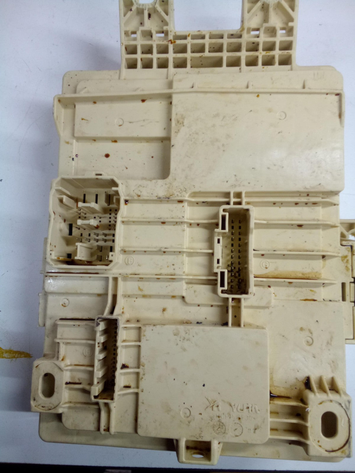 Cabin Fuse Box KIA CARNIVAL 229