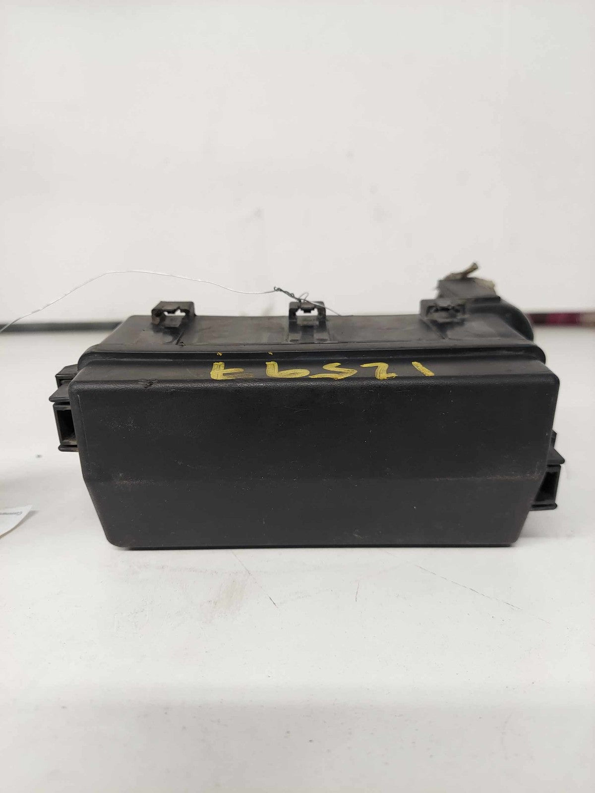 Cabin Fuse Box NISSAN VERSA 211