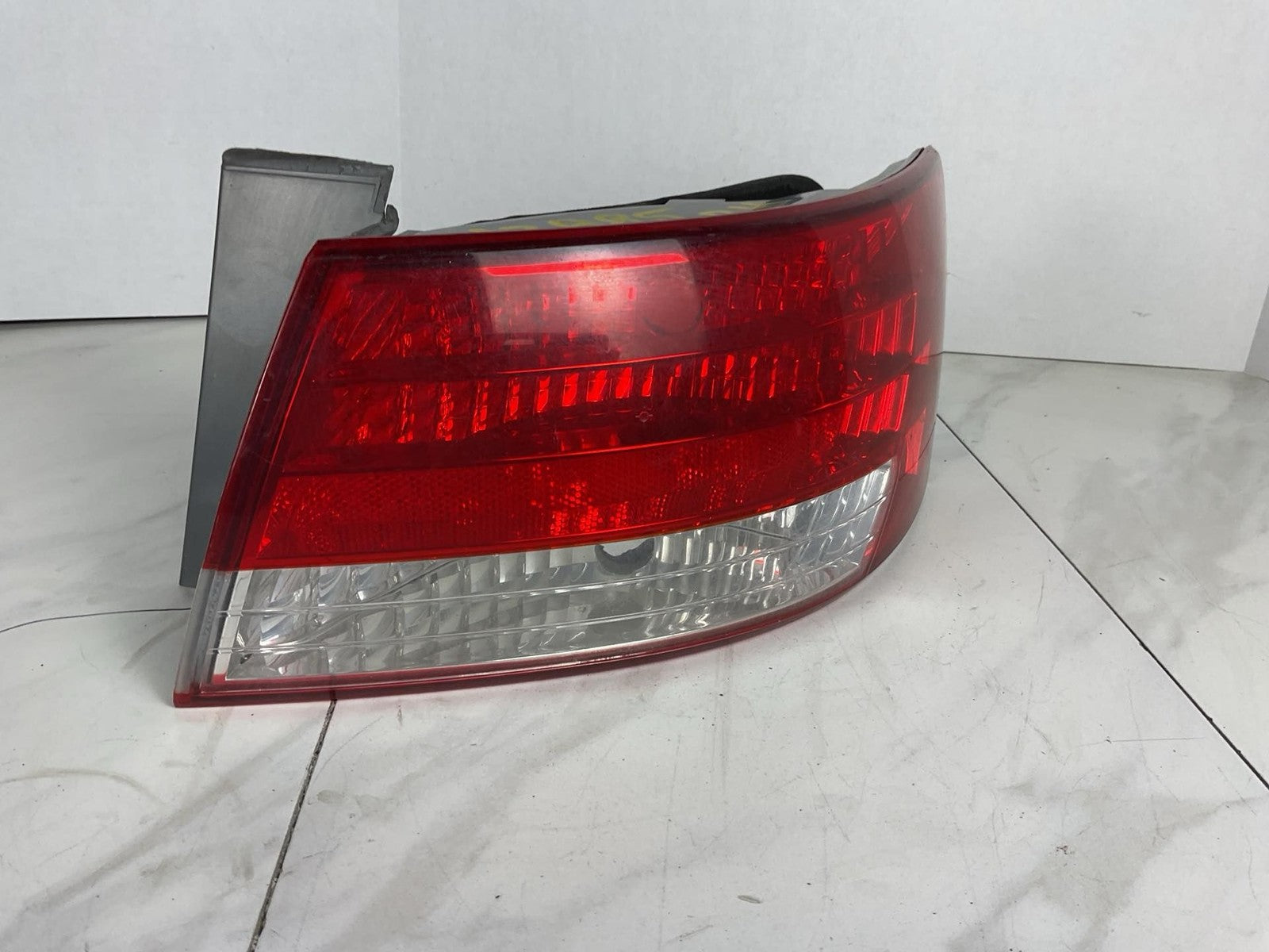 Tail Light Assembly HYUNDAI SONATA Right 06 07 080