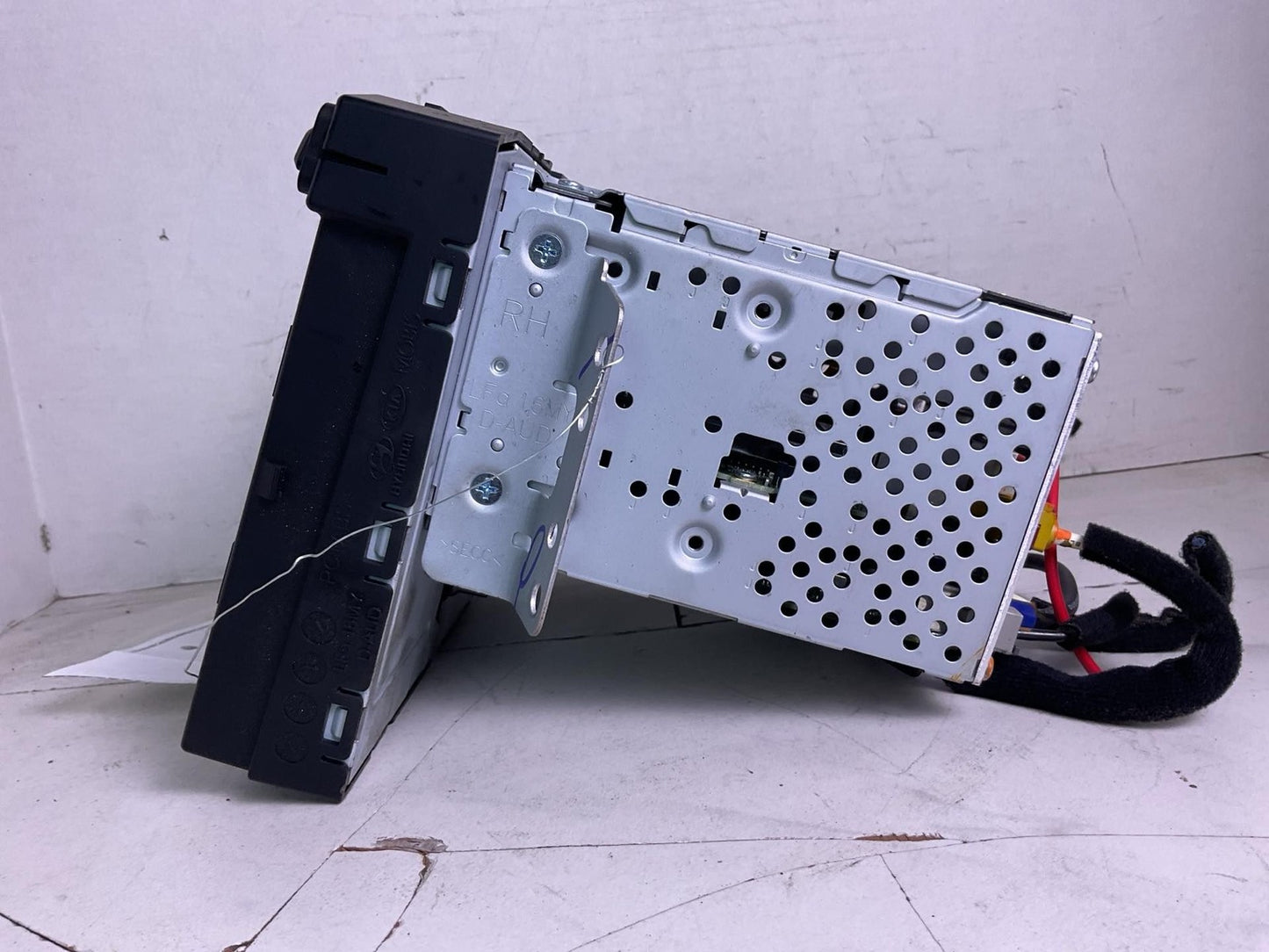 Audio & Visual Equip.(radio) HYUNDAI SONATA 16 173