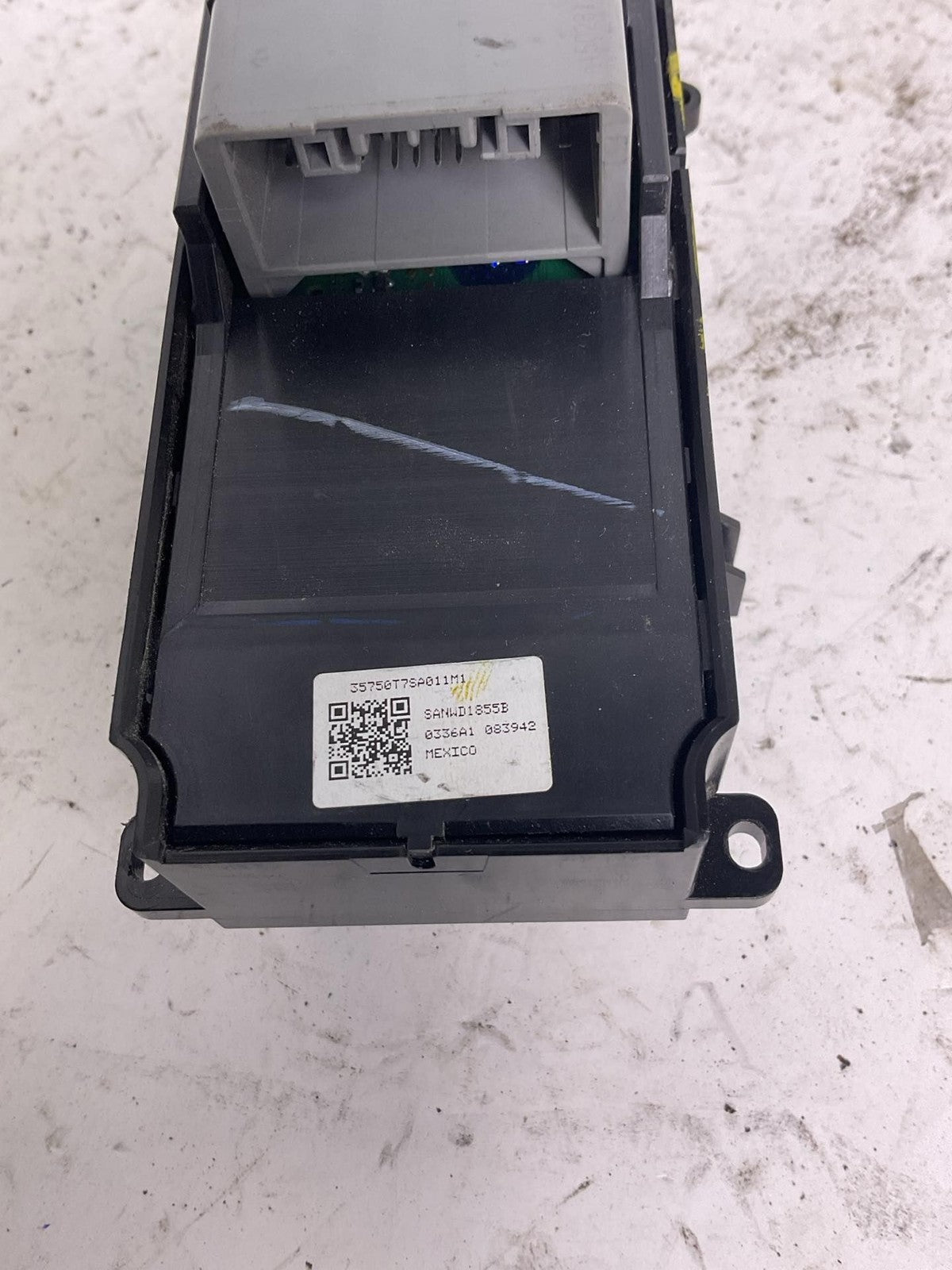 Door Switch Front HONDA HRV 16 17 18 19 20 21 225