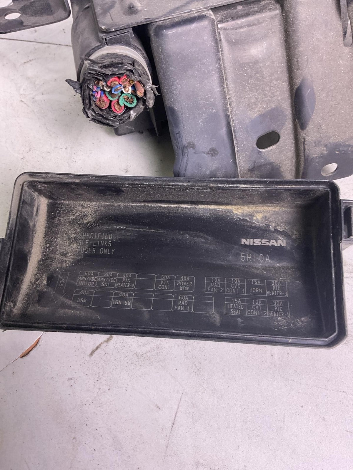 Engine Fuse Box NISSAN VERSA 20 21 22 23 245