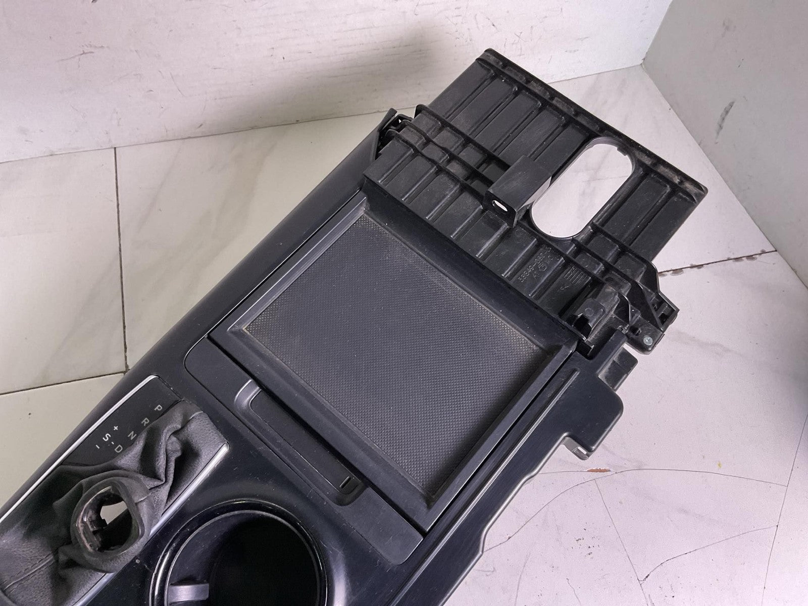 Front Console TOYOTA CAMRY 18 19 202