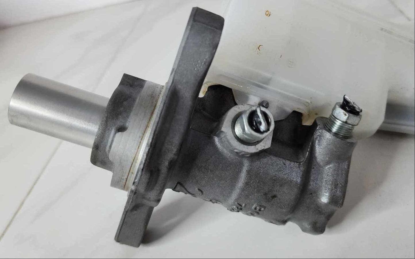 Master Cylinder NISSAN ROGUE SPORT 17 18 19 20 21 221