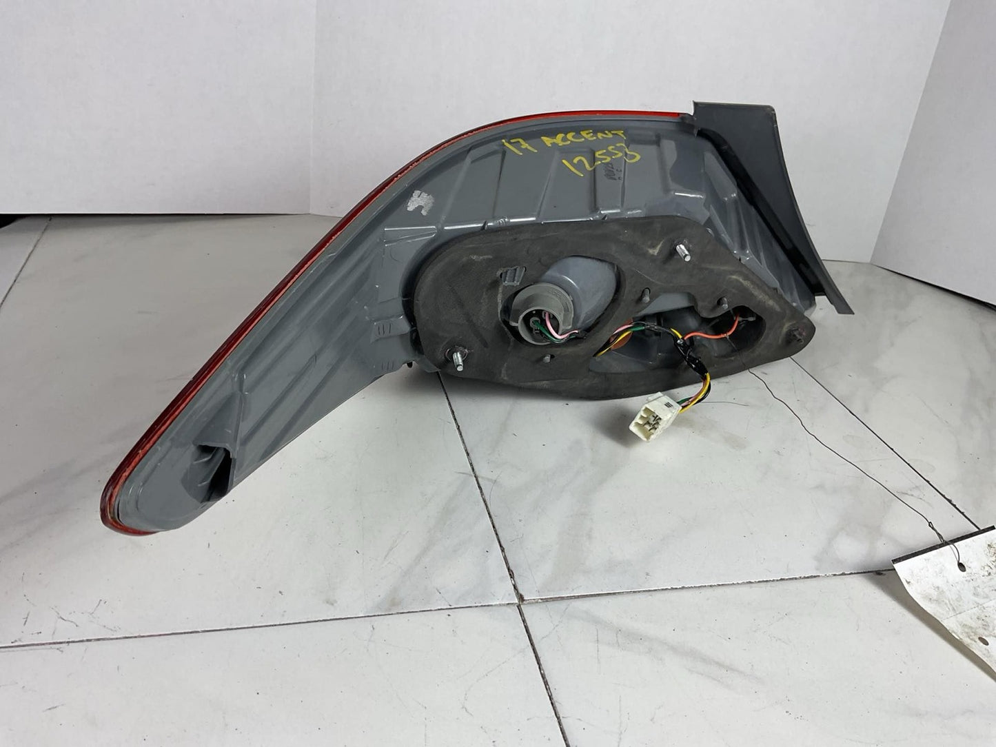 Tail Light Assembly HYUNDAI ACCENT Right 15 16 174