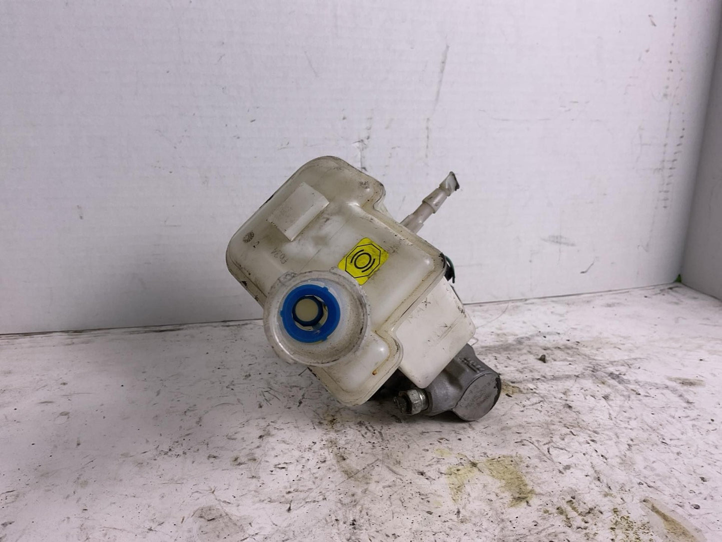 Master Cylinder NISSAN VERSA 12 13 14 15 16 17 18 193