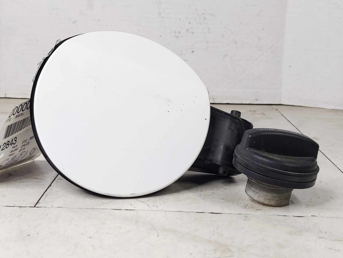 Fuel Tank Door CHEVY CRUZE 11 12 13 14 15 160