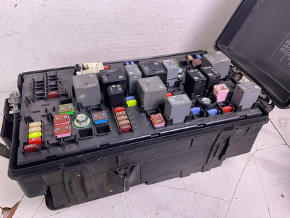 Engine Fuse Box For 2011 Chevy Camaro0