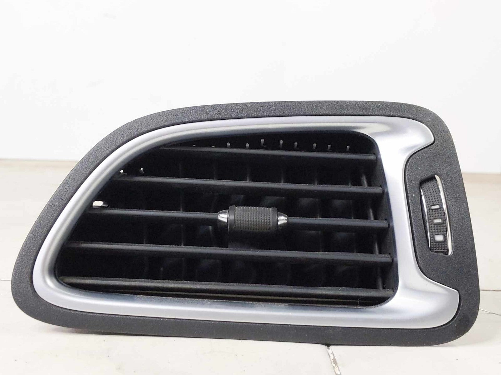 Air Cond./heater Vents CHRYSLER 200 150