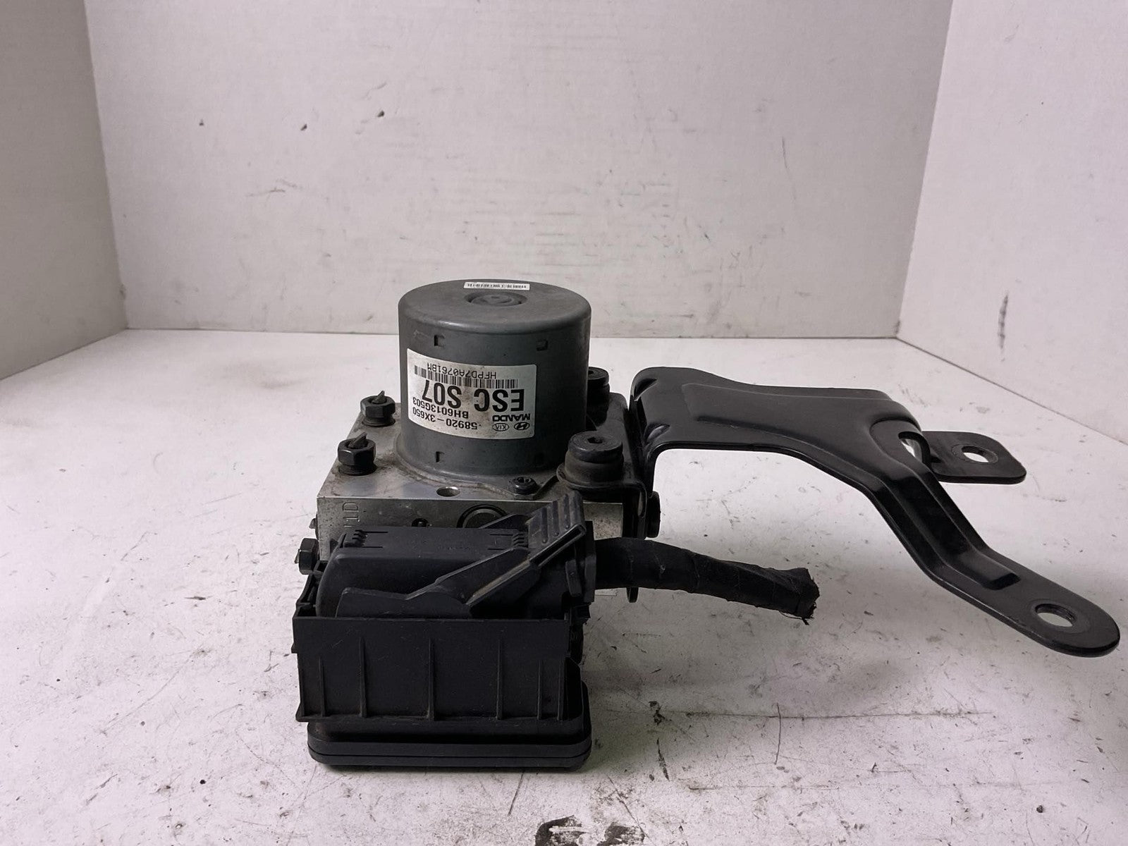 Anti-lock Brake Parts HYUNDAI ELANTRA 11 12 130