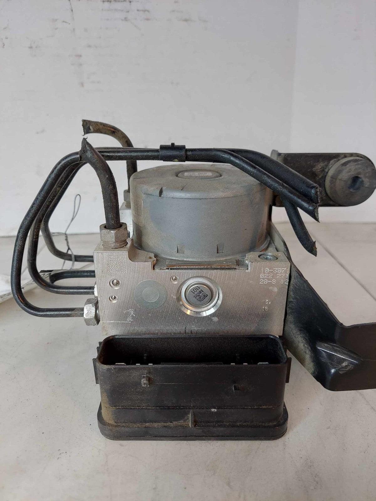 Anti-lock Brake Parts for 2017-2019 FORD ESCAPE1