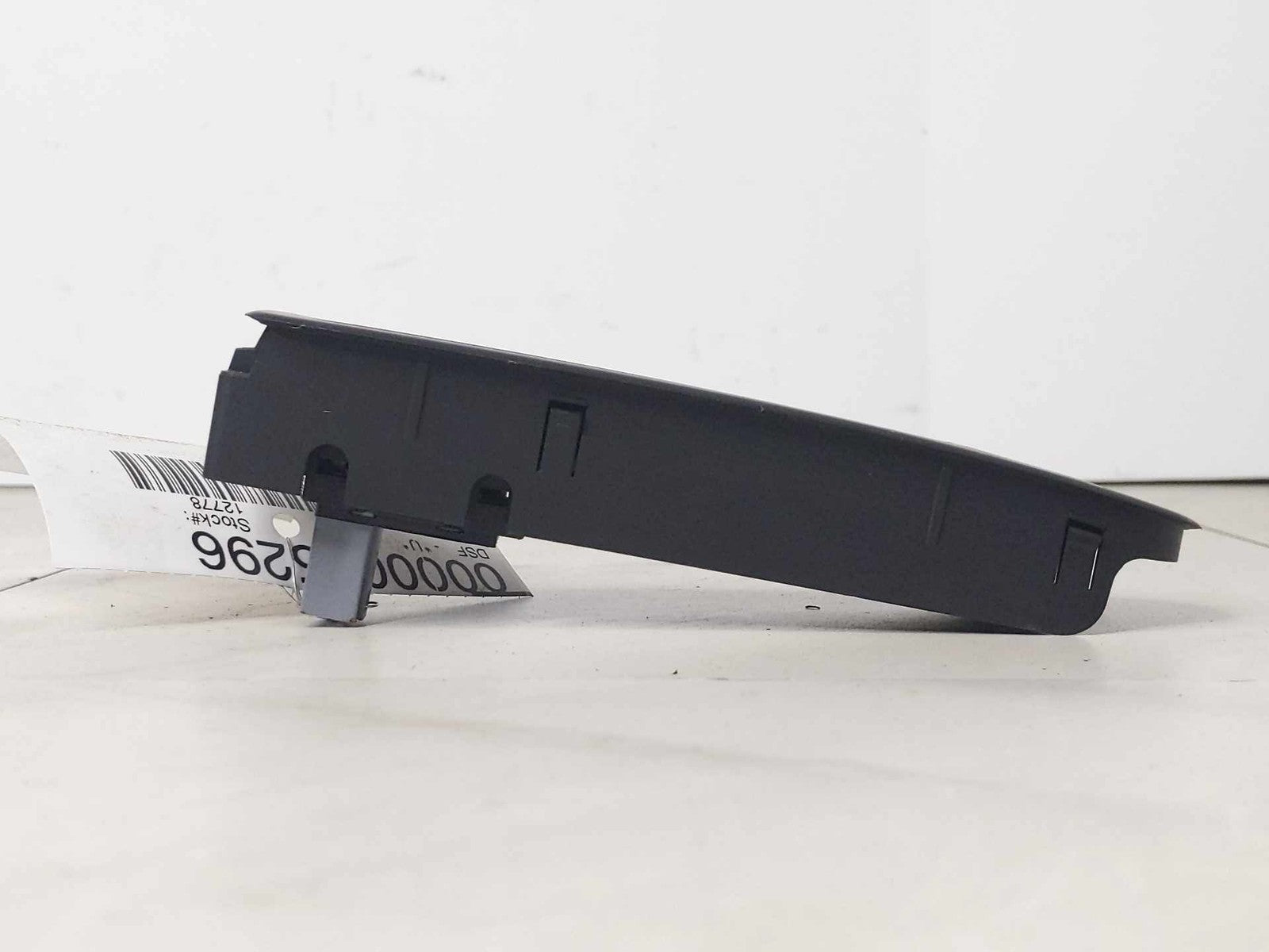 Door Switch Front GOLF EXCEPT GTI 124